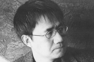 El poeta chino Xiao Kaiyu